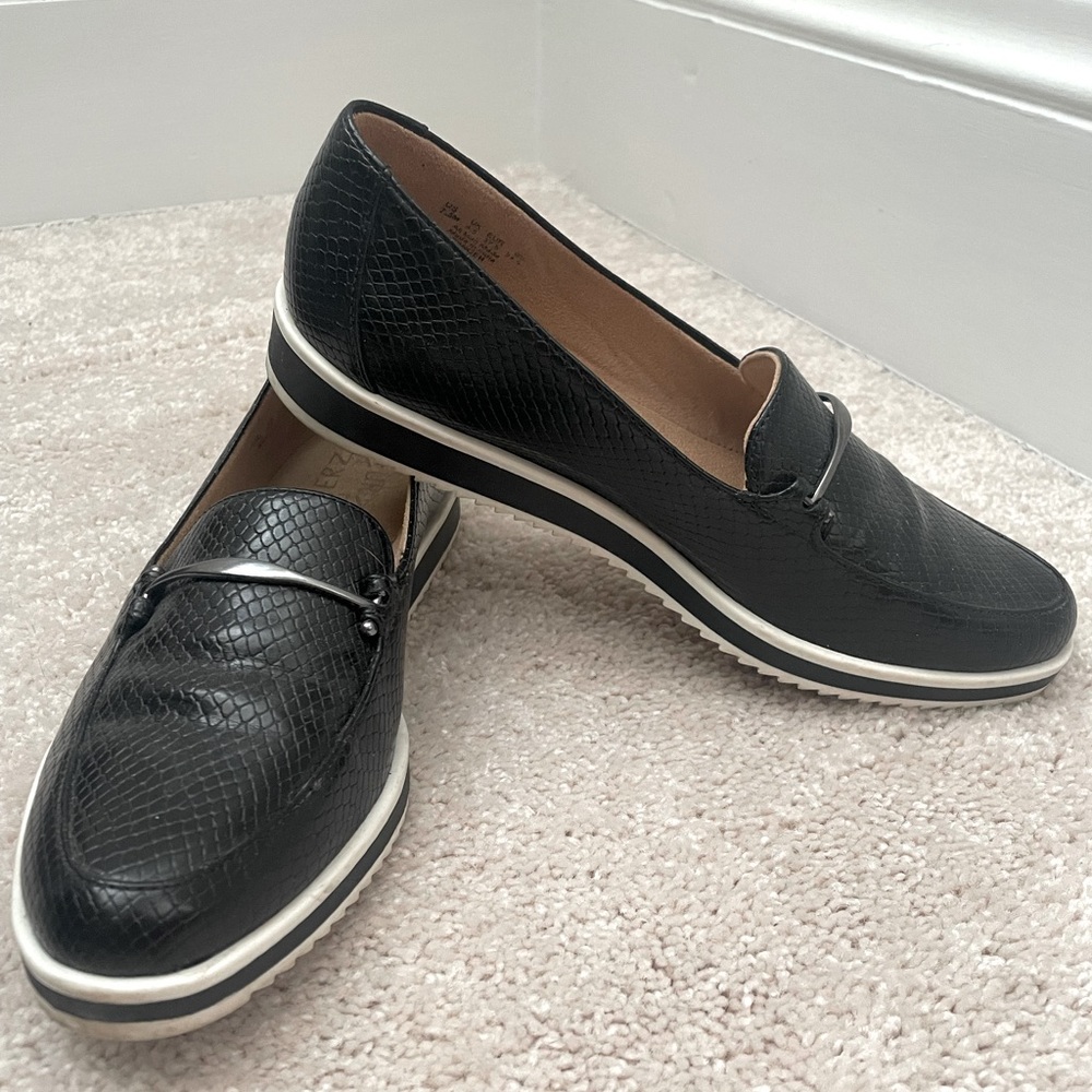 Naturalizer flats